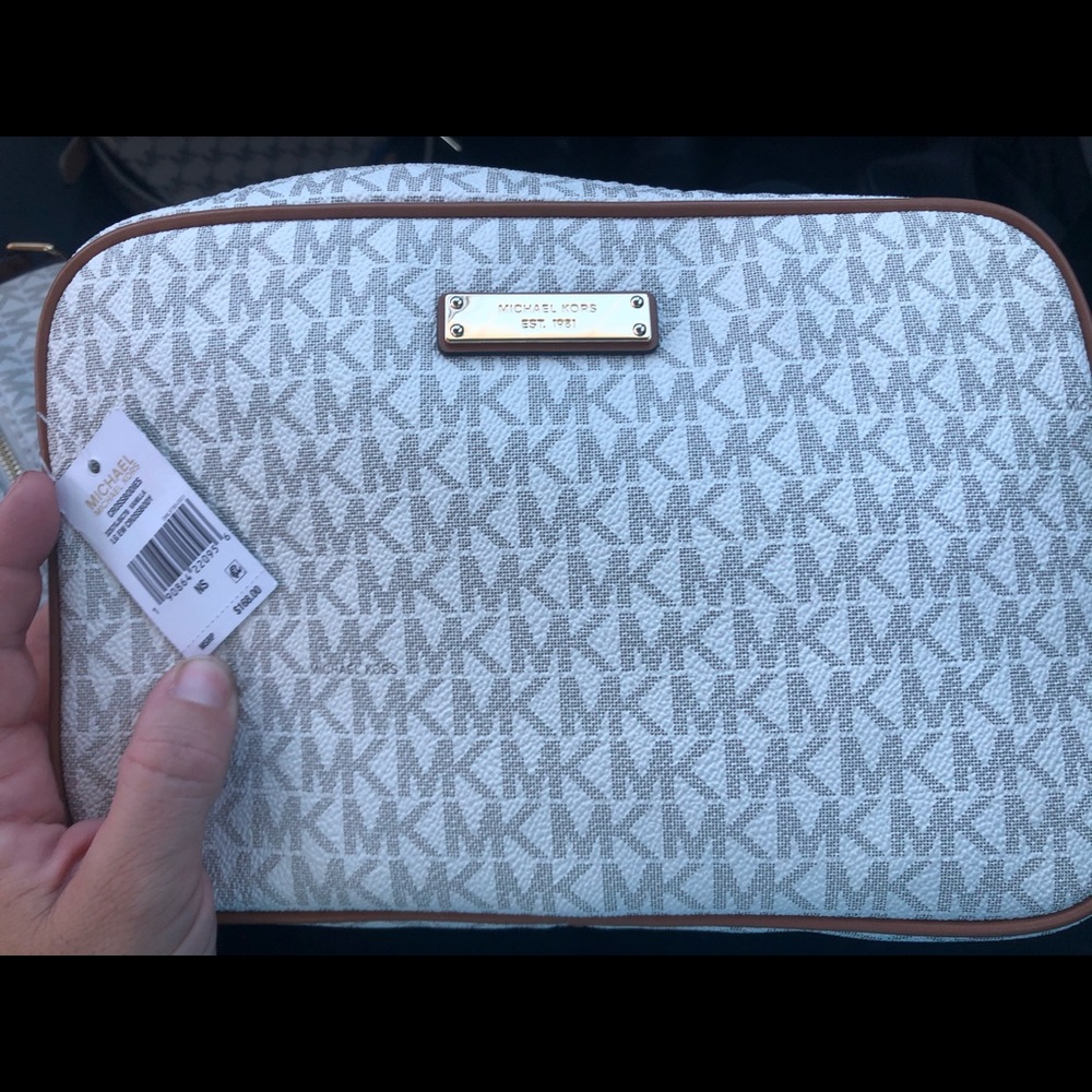 Mk cross body
